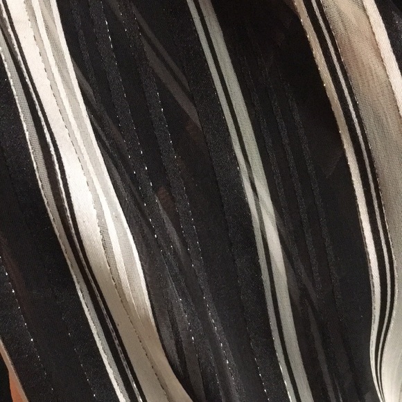 Interview Dress - Picture 2 of 3